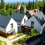 Wonder - Górskie Wolnostojące Z Prywatnymi Tarasami - Zielona Okolica
