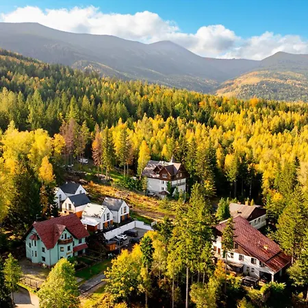 Wonder - Gorskie Wolnostojace Z Prywatnymi Tarasami - Zielona Okolica アパート カルパッチ